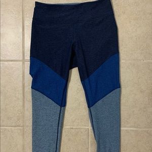 Outdoor Voices 7/8 Leggings - Color Block